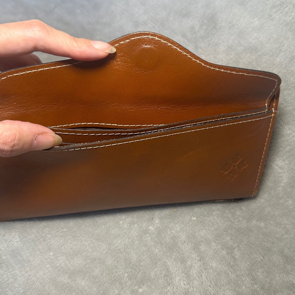 Patricia Nash Tan Brown Leather Bifold Wristlet Wallet Snap Closure Organizer - Picture 10 of 11